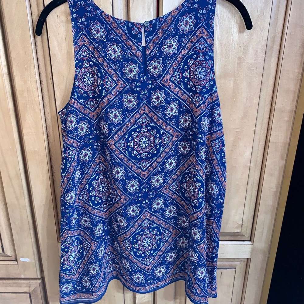 🆕💙 Blue & Orange Patterned Tank Top - Picture 5 of 9